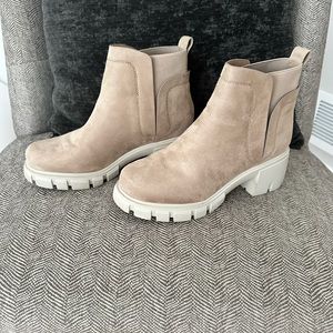 Super cute chunky booties